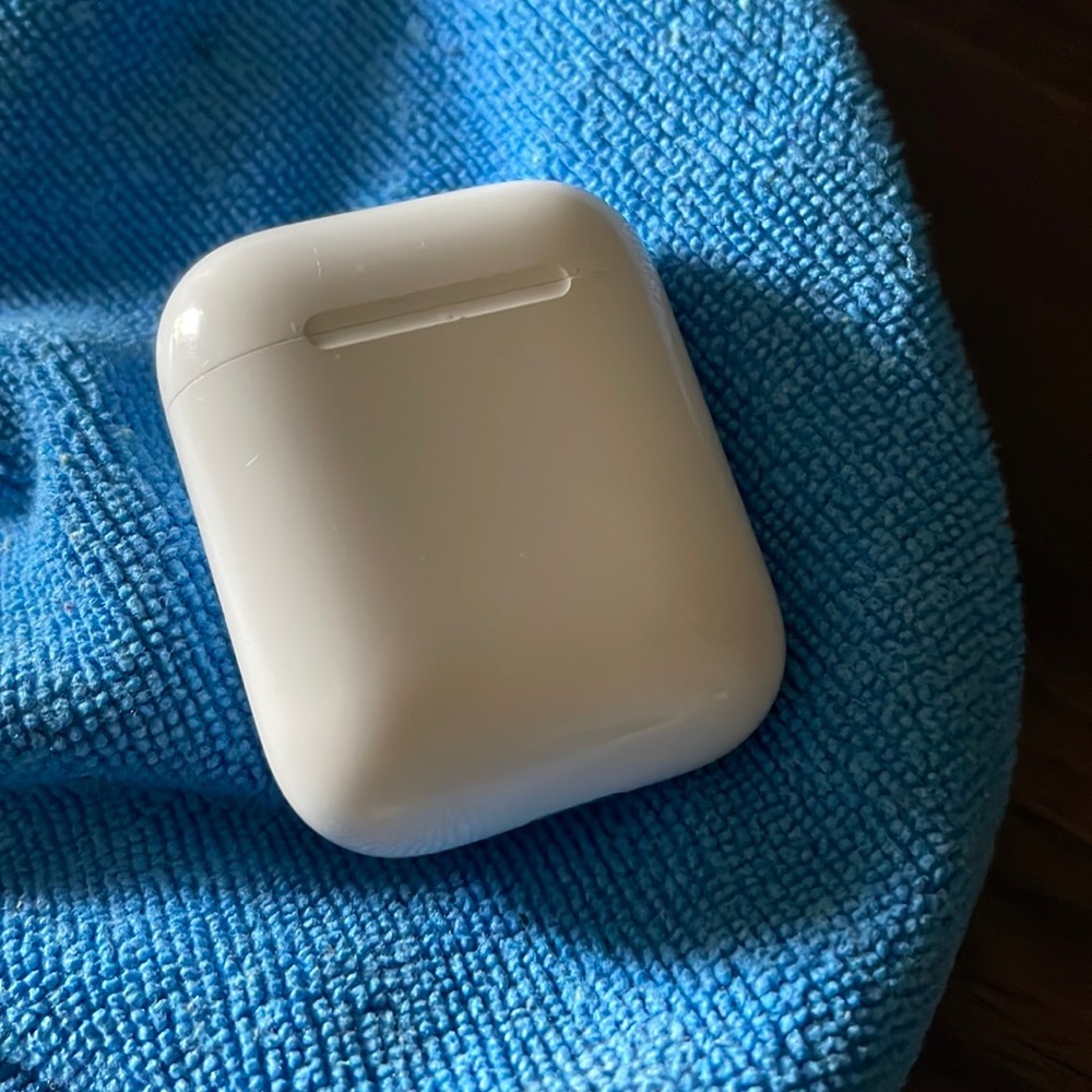 Apple AirPods 1st generation